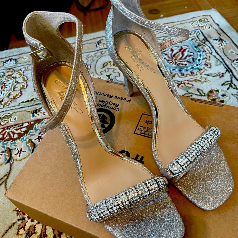 BNIB Badgley Mischka Bridal pale gold formal shoe sz 8 1/2 Nordstrom